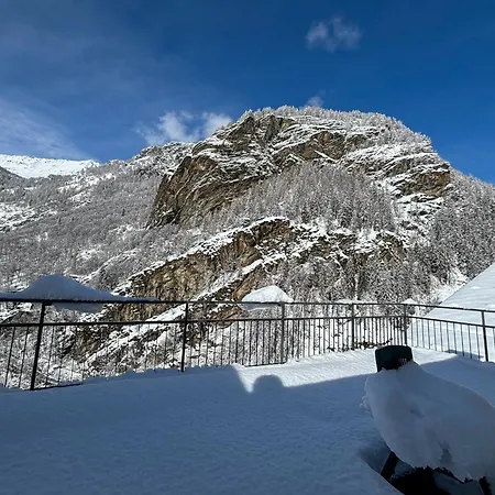 Penthouse Les Crouses Apartment Valtournenche