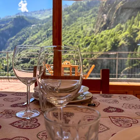 Penthouse Les Crouses Apartment Valtournenche